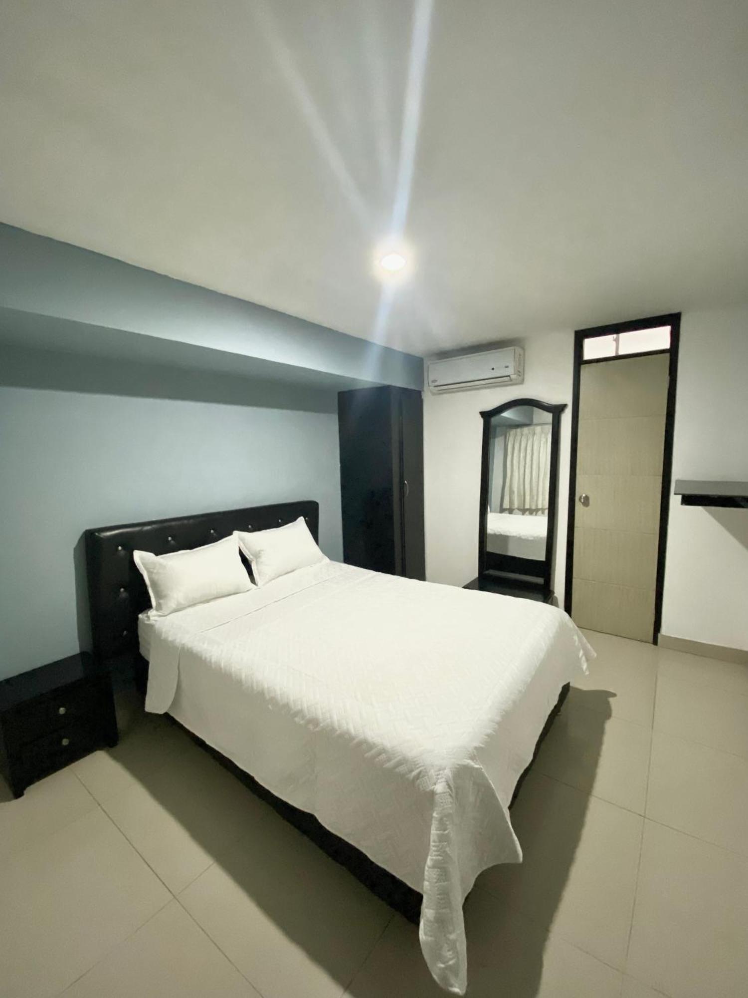 בארנקווילה Hotel Estefania Princess 84 מראה חיצוני תמונה
