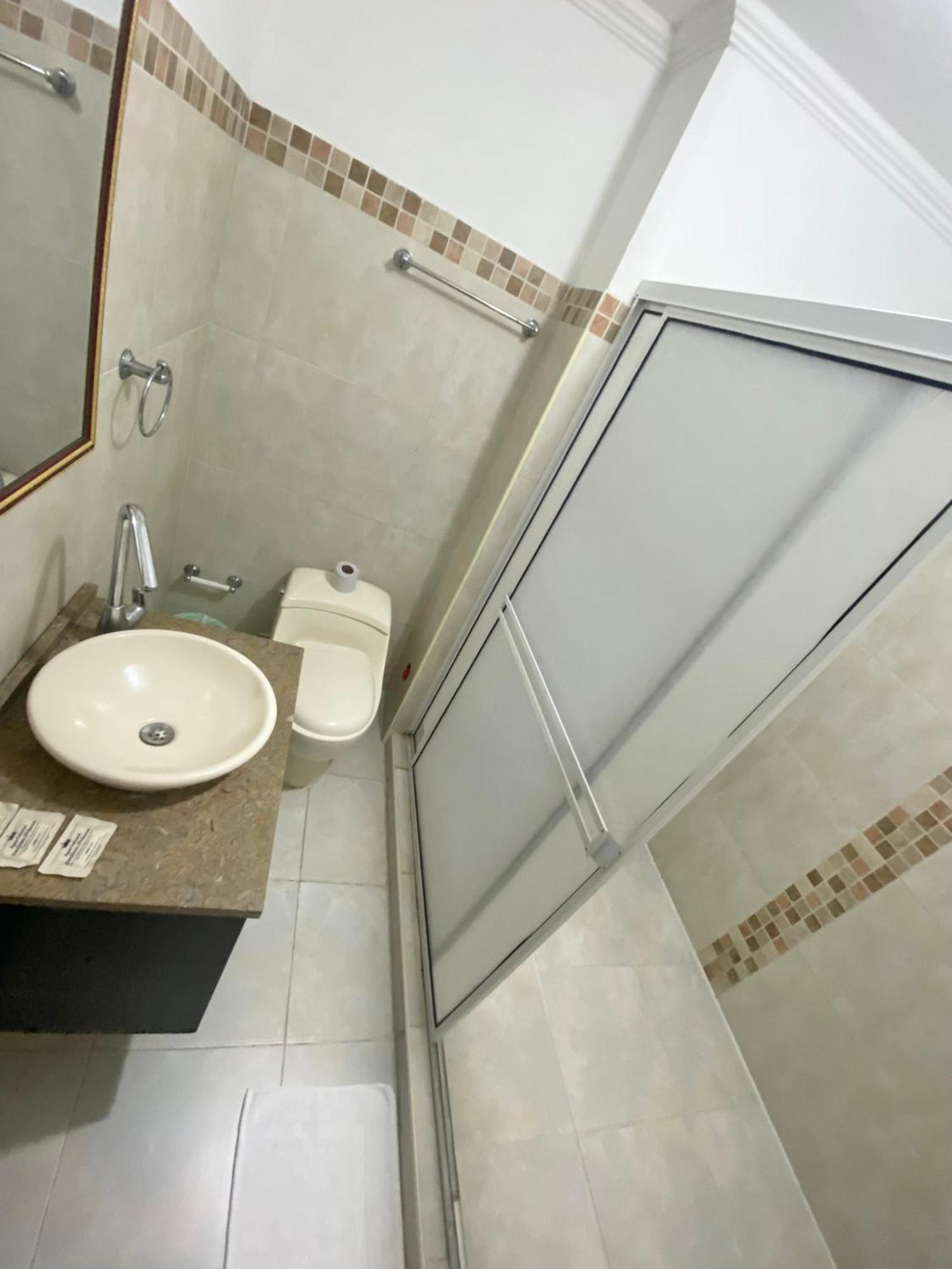 בארנקווילה Hotel Estefania Princess 84 מראה חיצוני תמונה