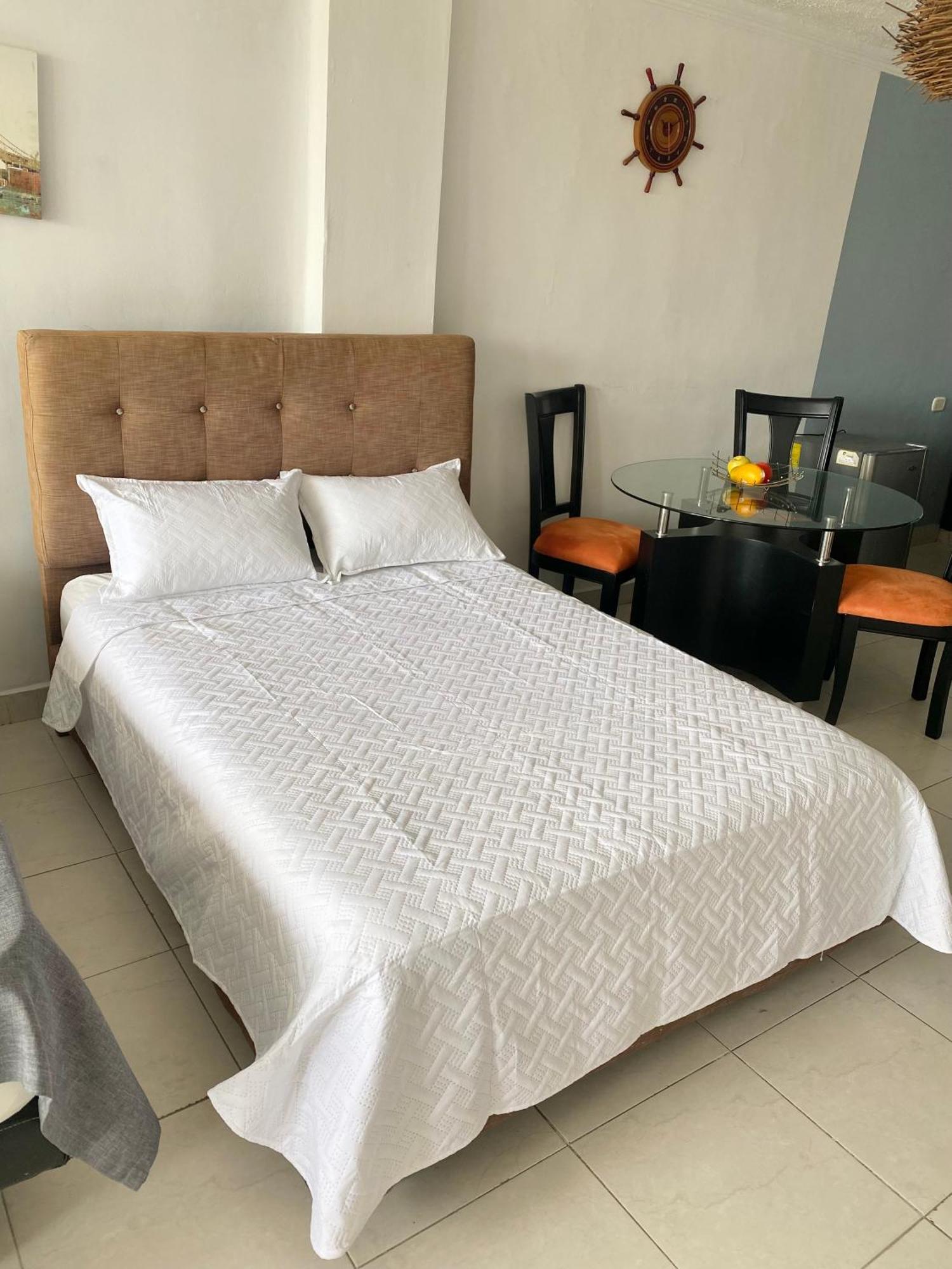 בארנקווילה Hotel Estefania Princess 84 מראה חיצוני תמונה